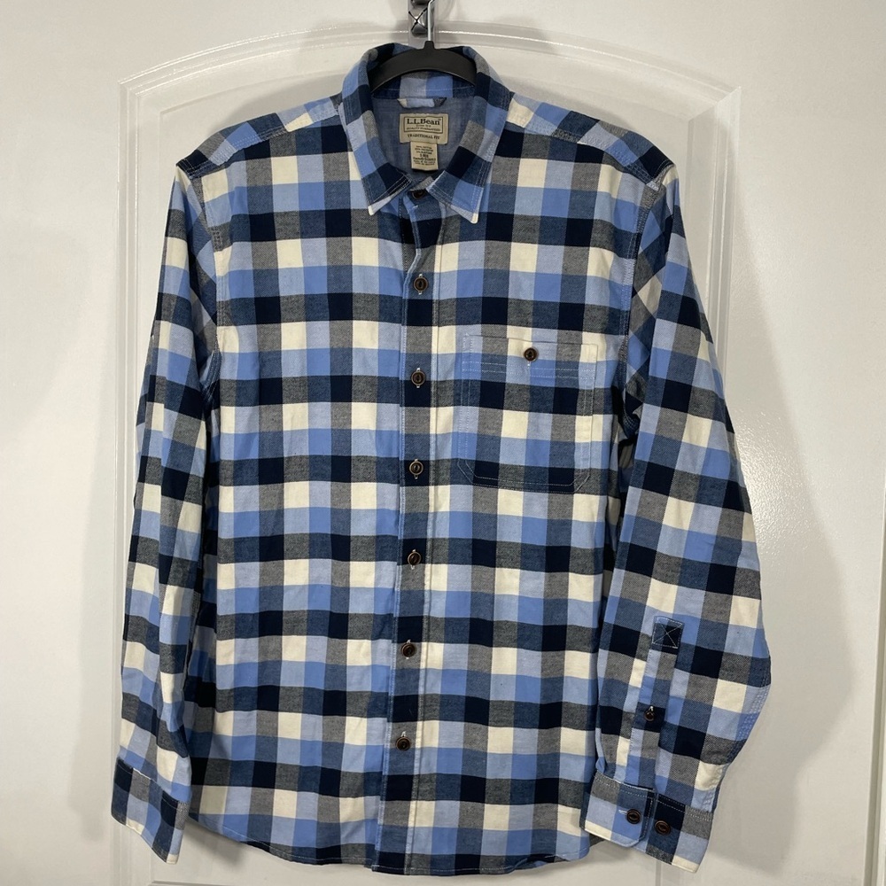 LL Bean Blue and White Plaid Men's Shirt Size Small Regular CB-115
